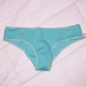 🔥MOVING SALE📦 🆕 VS Surf Bikini Bottoms